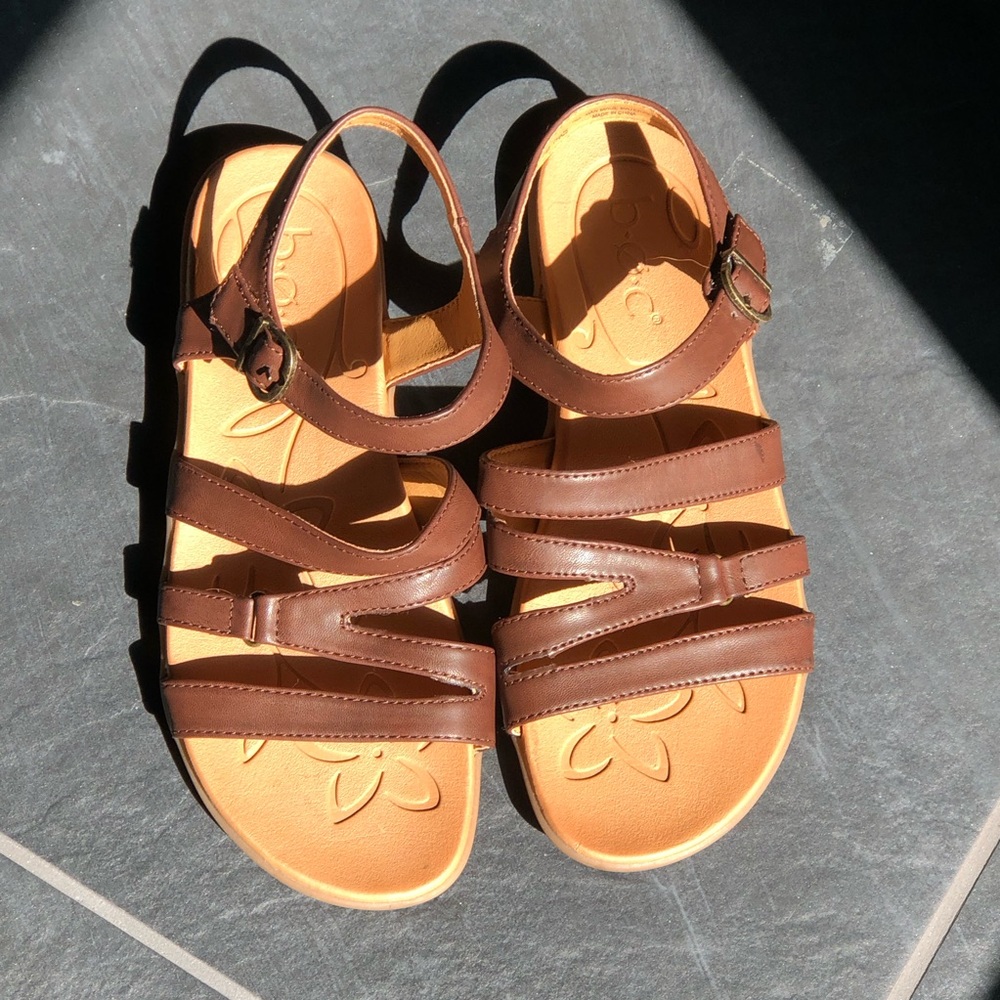 B.O.C. Brown Sandals Size 8